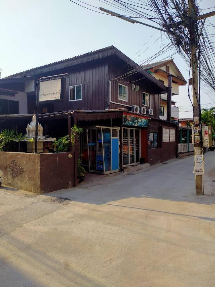 Hostel North Star *